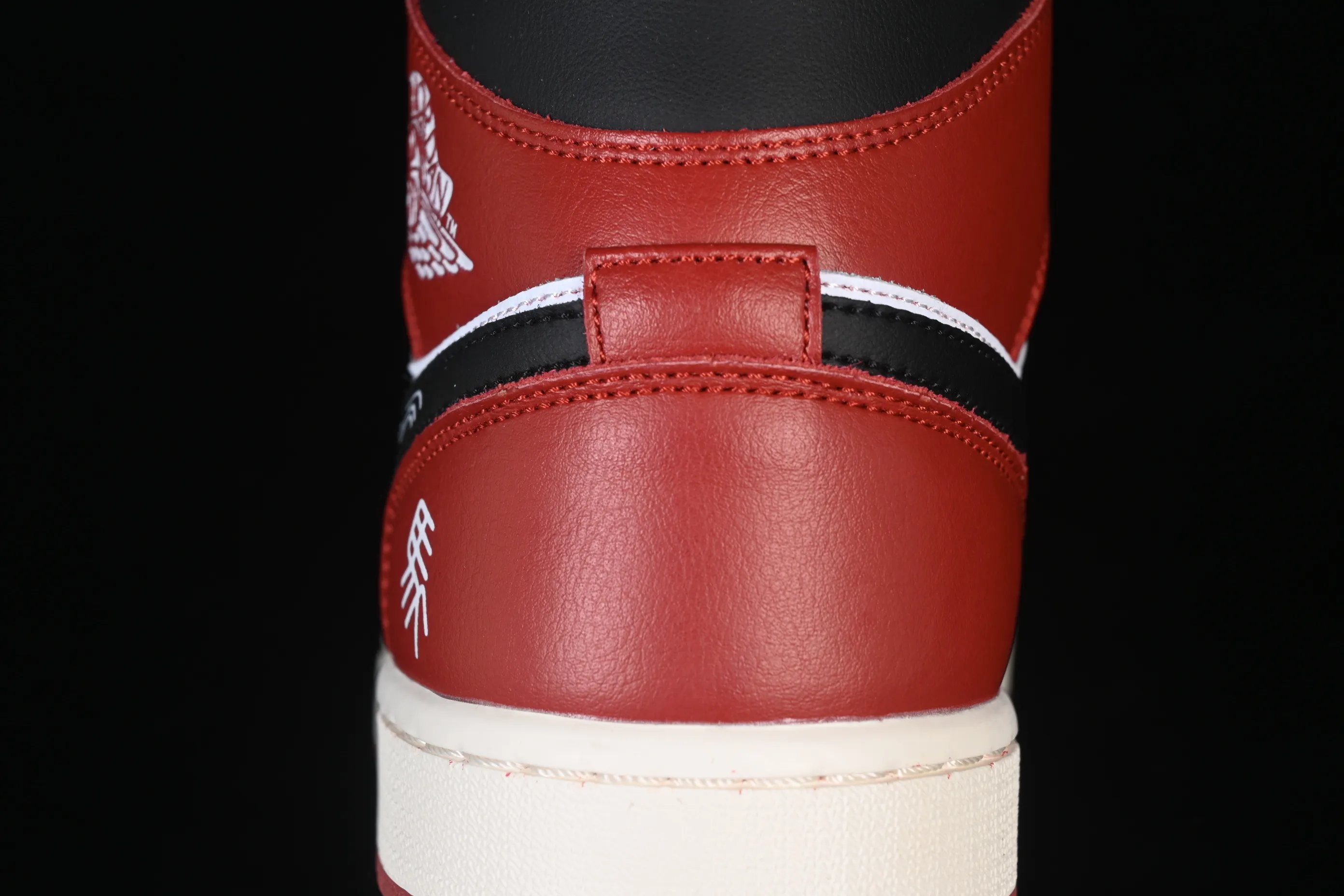 All Categories Air Jordan Jordan Series Basketball Shoes Air Jordan 1 Mid Air Jordan 1 Mid AJ1 Joe 1 Year of the Horse Limited Chinese Cultural Leisure Sneakers DQ8426-105
